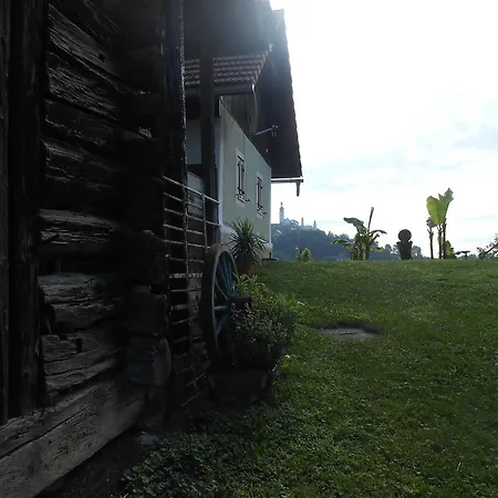 Ferienhaus Anna *